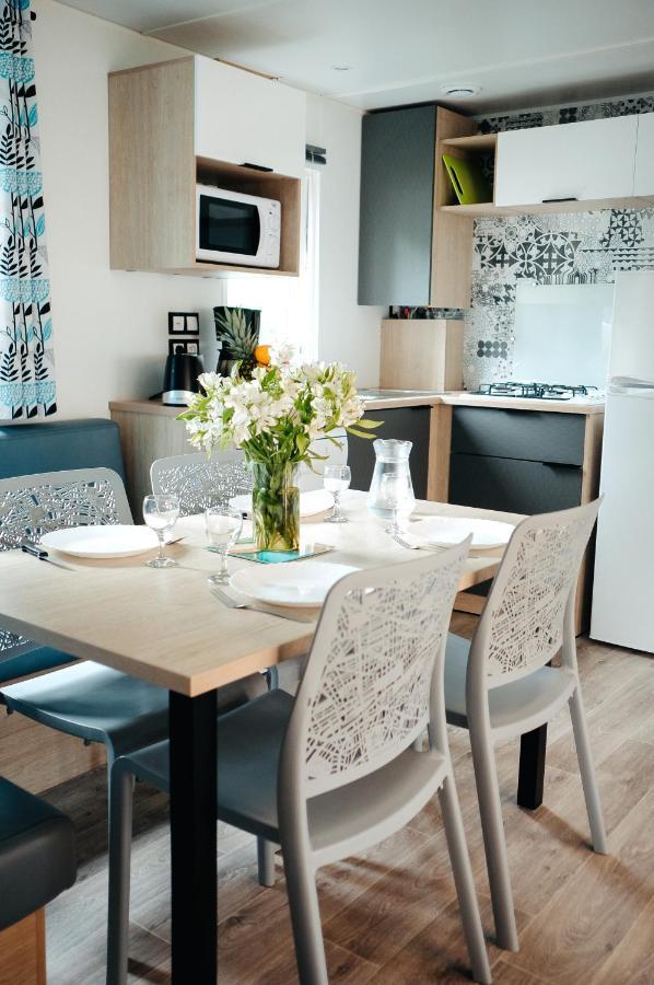 Mobil Home Xxl2 4 Chambres - Camping Chateau La Foret Saint-Julien-des-Landes Dış mekan fotoğraf